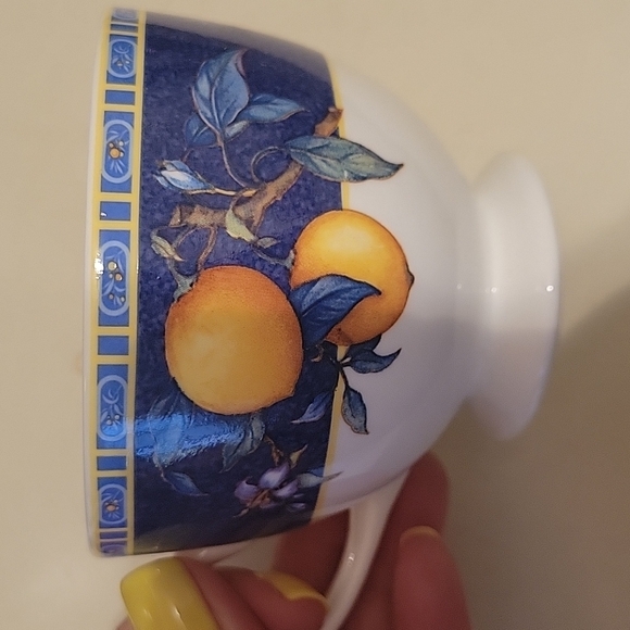 Wedgwood vintage bone china Citron teacups. Like new. - Picture 3 of 5